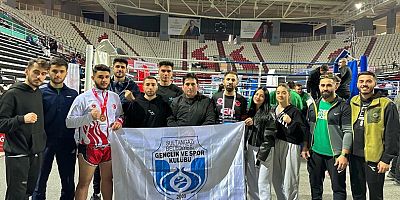 Sultangazili Genç Sporcu Kick Boks Türkiye Şampiyonu Oldu 